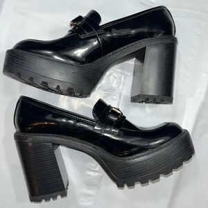 Madden Girl Black Kiiera Platform Lug Sole HIGH Heeled Loafers 2379 Size 11M 90s